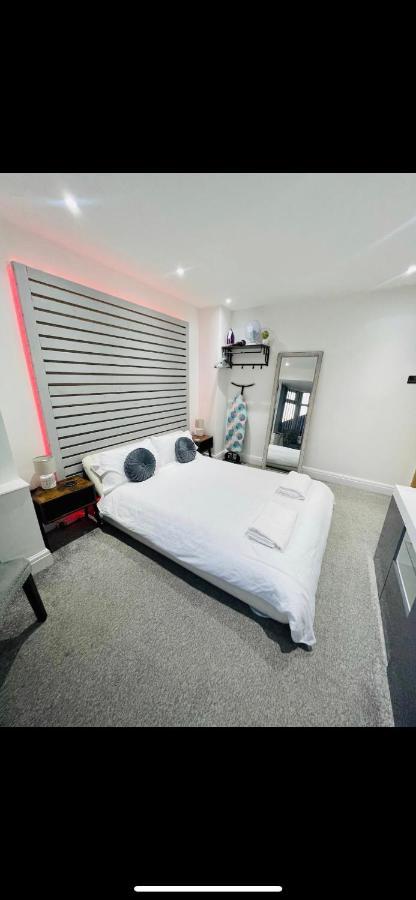 Brand New Modern 3 Bedroom Home Blackpool Exterior photo