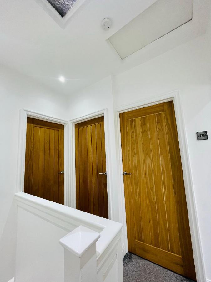 Brand New Modern 3 Bedroom Home Blackpool Exterior photo
